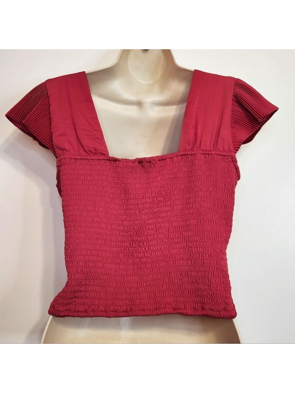 Express Hot Pink Pleated Flutter Sleeve Crop Top Medium - Picture 5 of 9